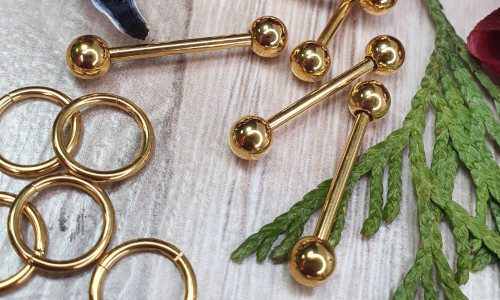 PROPAGANDA TATTOO & PIERCING | Studio tatuażu i piercingu Poznań. Sklep z biżuteria do piercingu Poznań. Szkolenia i kurs piercinu Poznań. Laserowe usuwanie tatuażu i makijażu permanentnego Poznań - Jack Vader. Zdejmowanie szwów. Piegi permanentne. Pomoc piercingowa - Tauay Piercing. Biżuteria ozdobna do piercing. Tatuaże realistyka, komiks, oldschool.